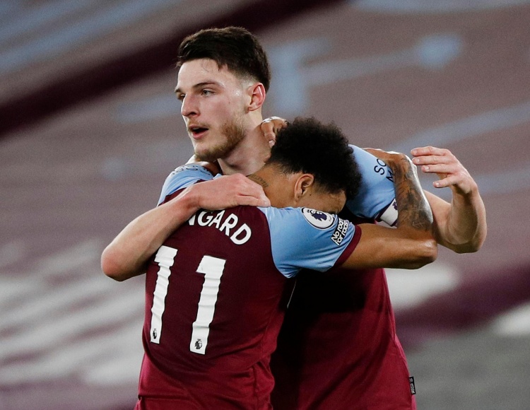 重返第6快船双杀尼克斯谈3件事哈登29分轻伤不下火线伦纳德27+10